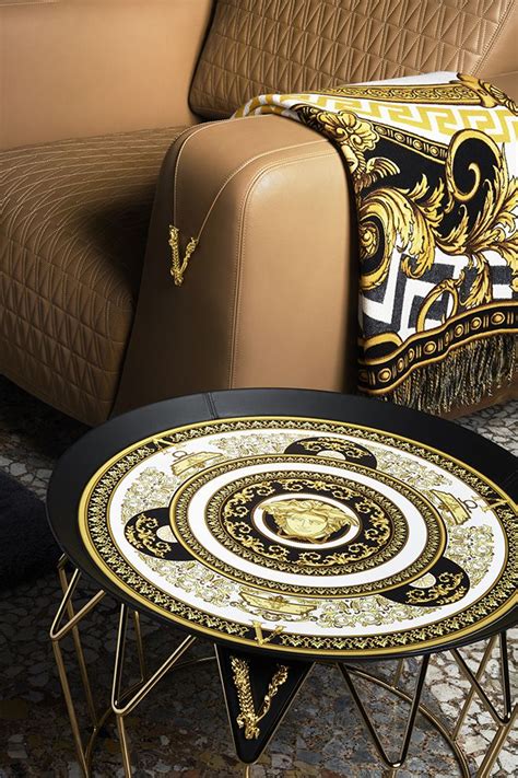 complete woonkamer versace|Versace home accessories.